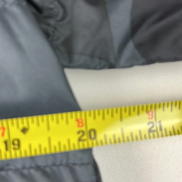 NWT Lolë Allied  Performance Recycled Down Camouflage Puffer Coat - Picture 9 of 13